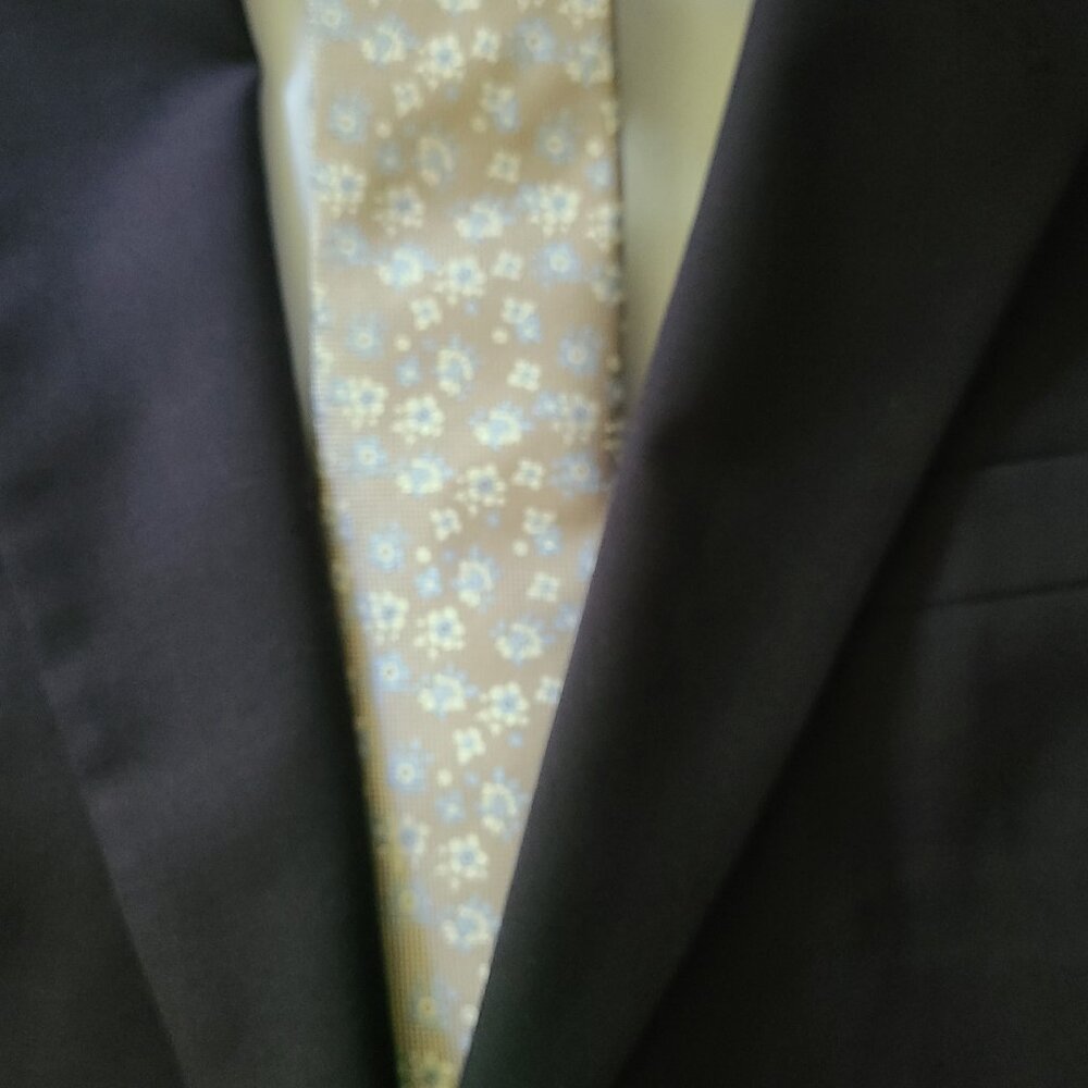 Marguerite Floral Light Champagne Tie